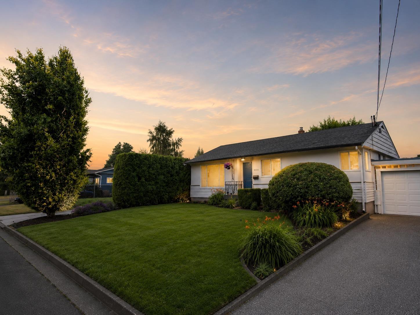 9335 WOODBINE STREET, Chilliwack Proper East