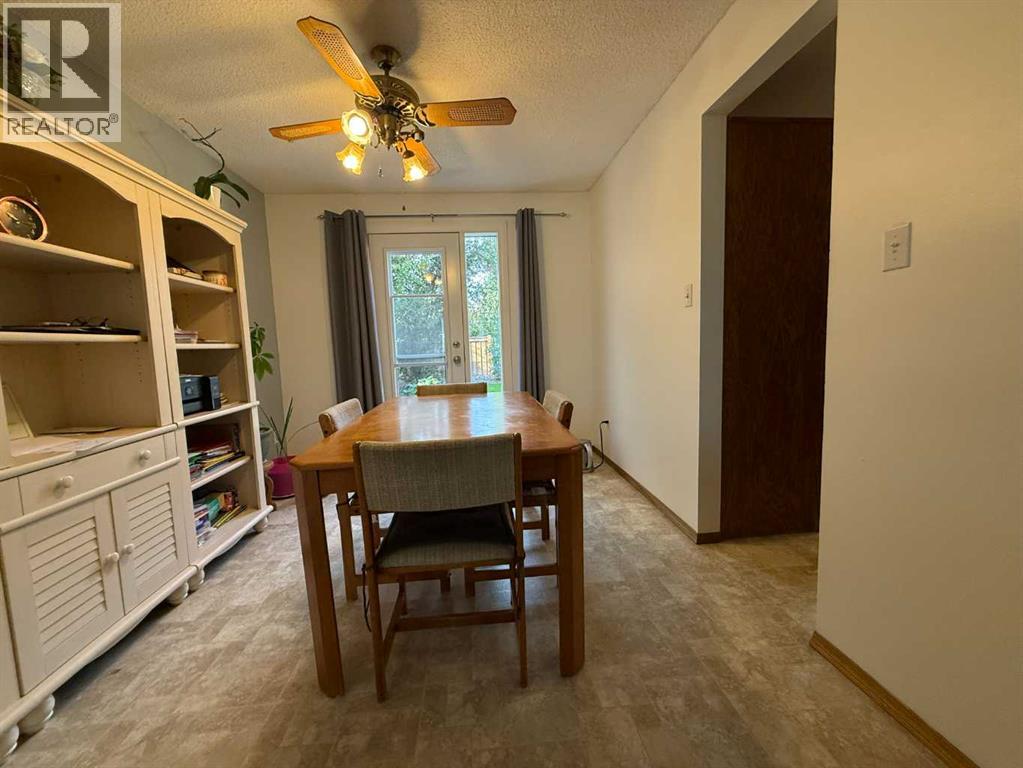 114 Red crow Boulevard W
