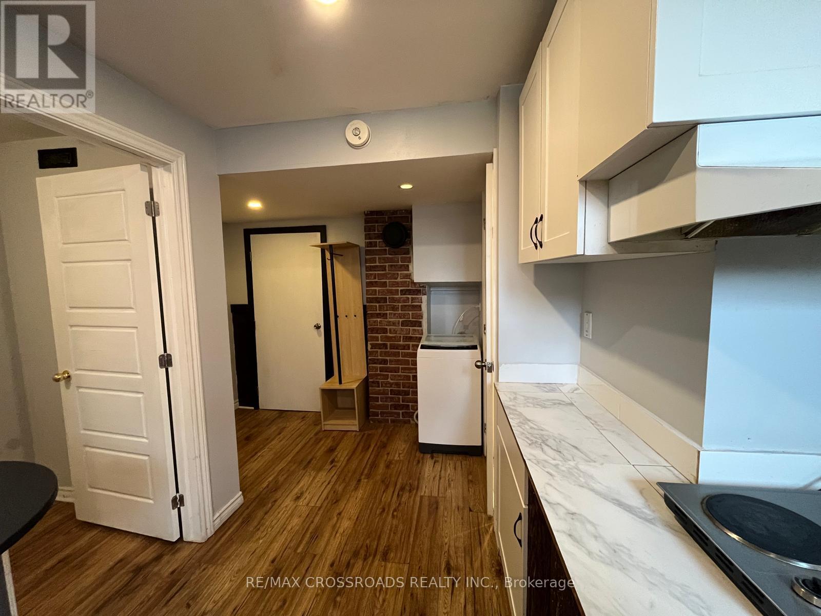 BASEMENT UNIT - 220 MCNAUGHTON AVENUE