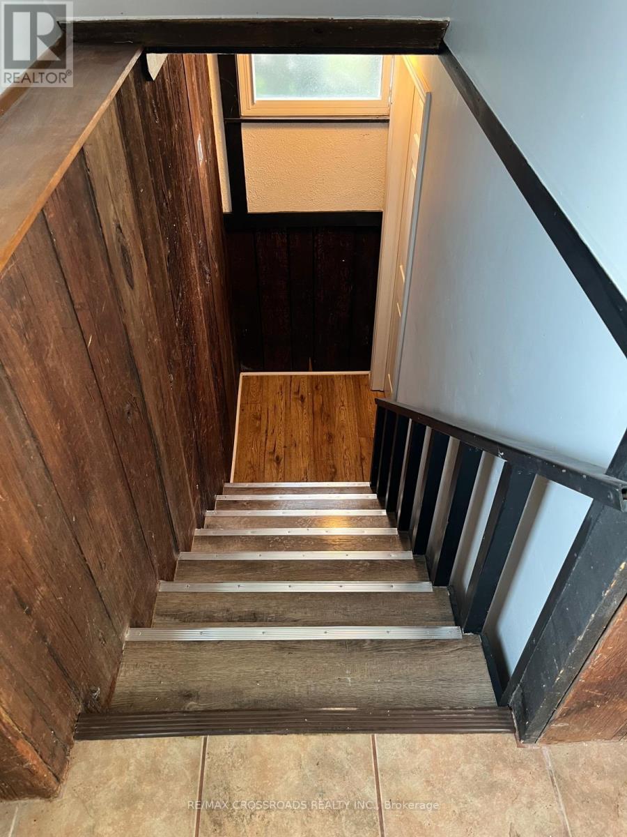 BASEMENT UNIT - 220 MCNAUGHTON AVENUE