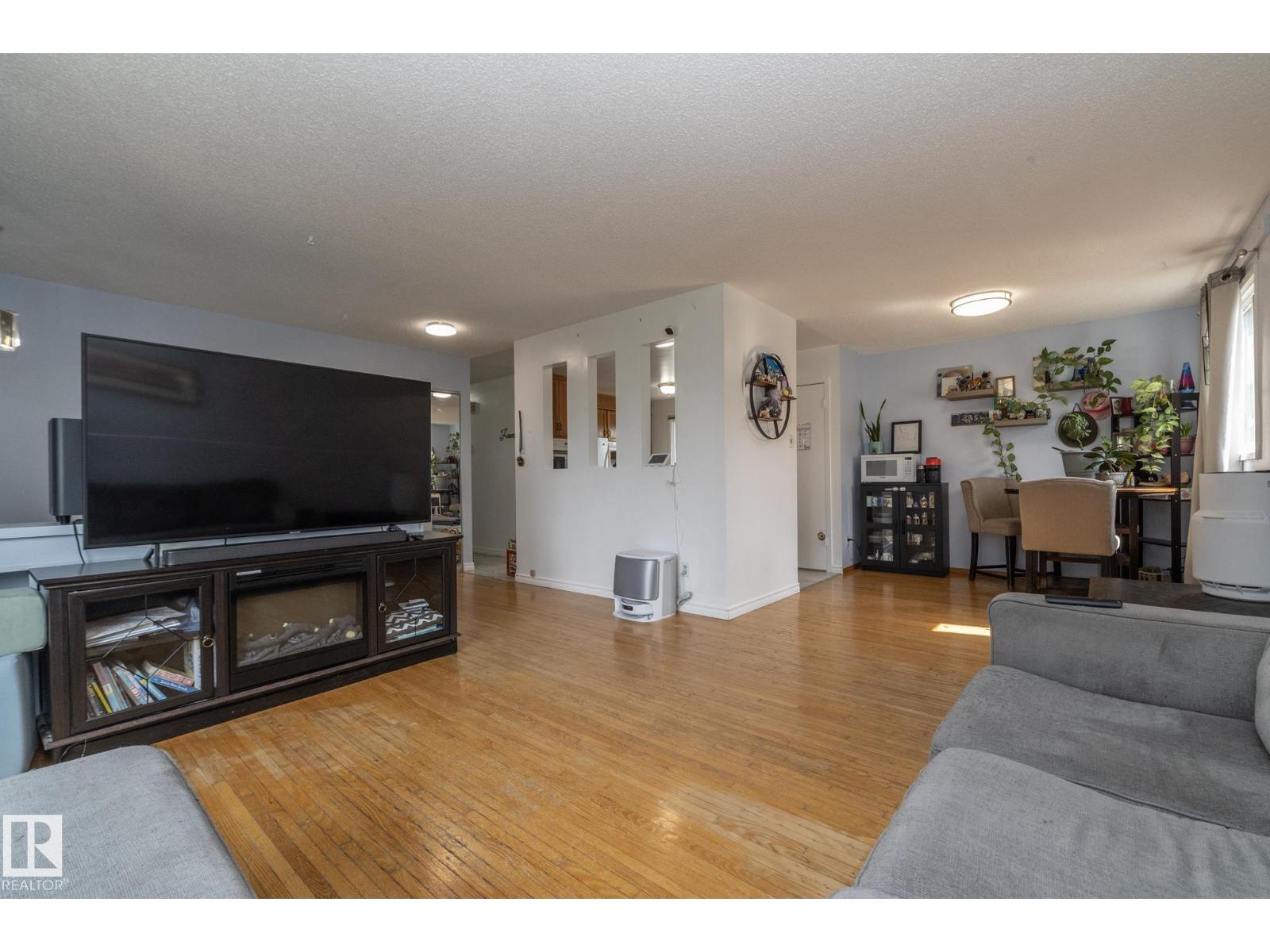 14215 78 ST NW