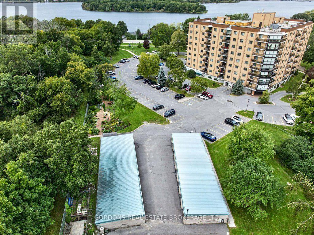 201 - 120 BARRETT COURT