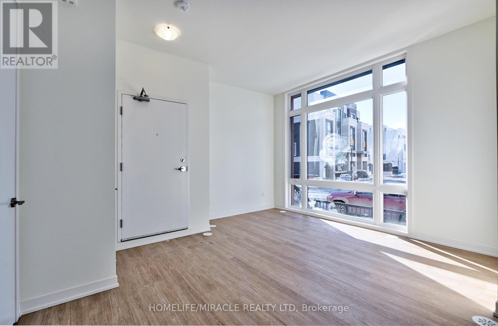 1221 - 8 DAVID EYER ROAD