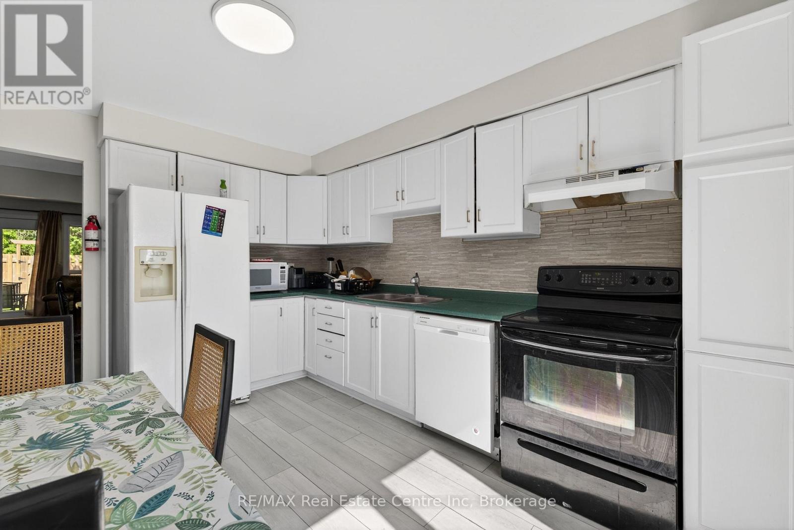 137 DOVERCLIFFE ROAD