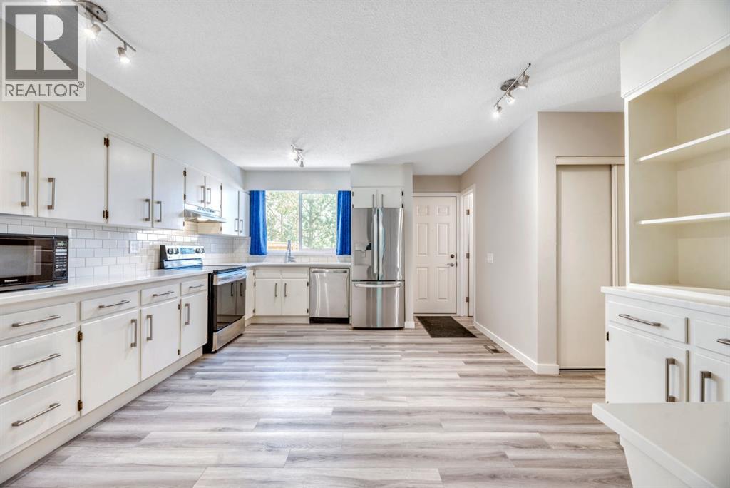 62, 630 Sabrina Road SW