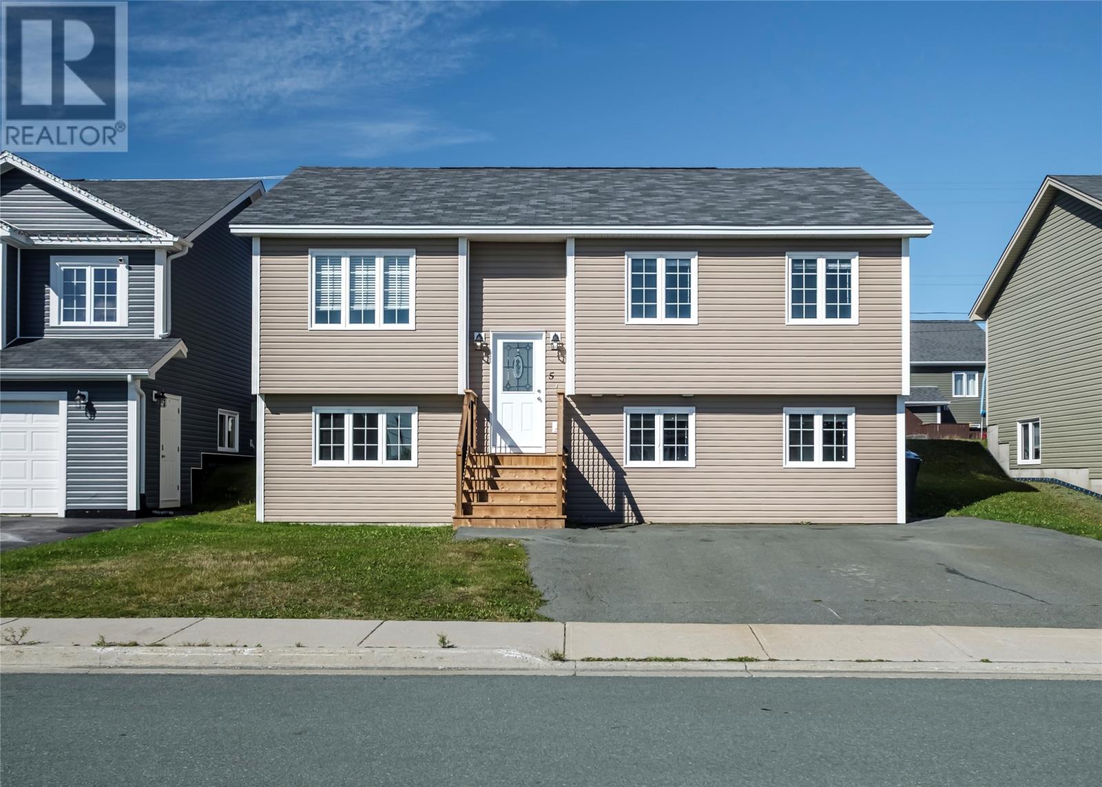 5 Mayfair Avenue