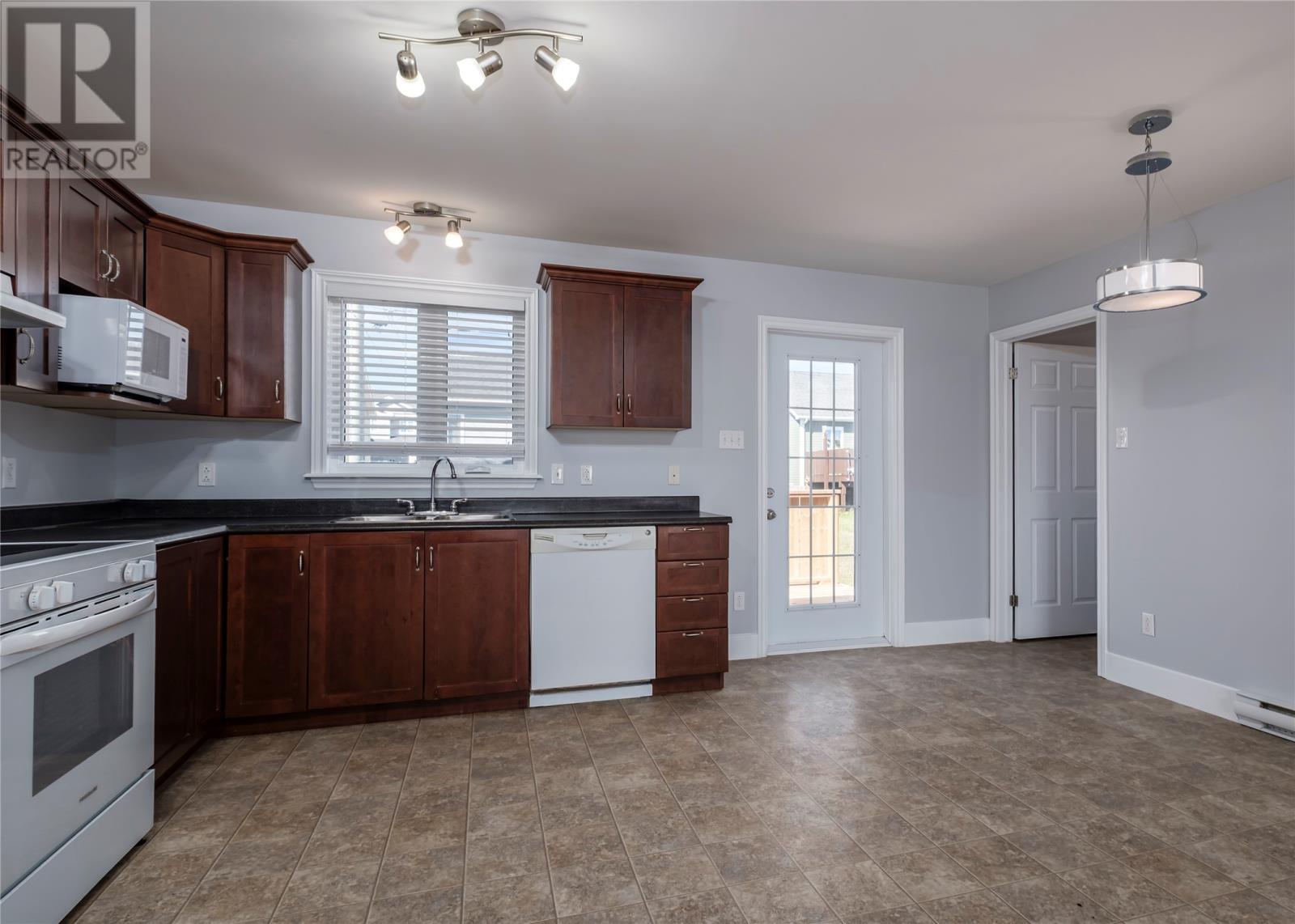 5 Mayfair Avenue
