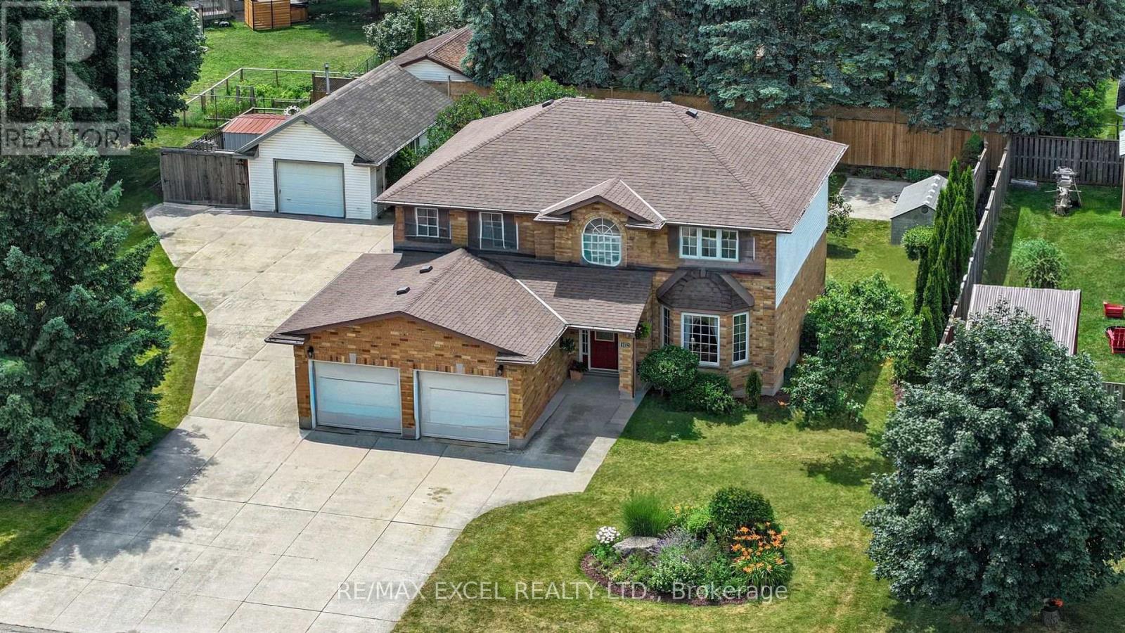 1032 SUNSET DRIVE