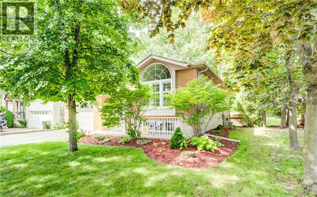 28 FORREST Avenue W