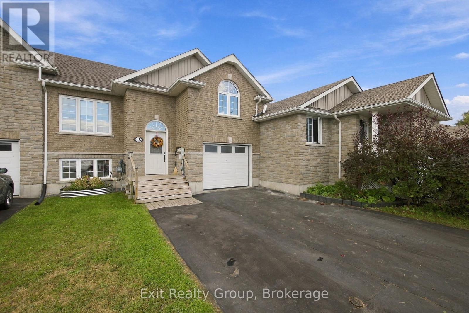 15 EVERGREEN COURT