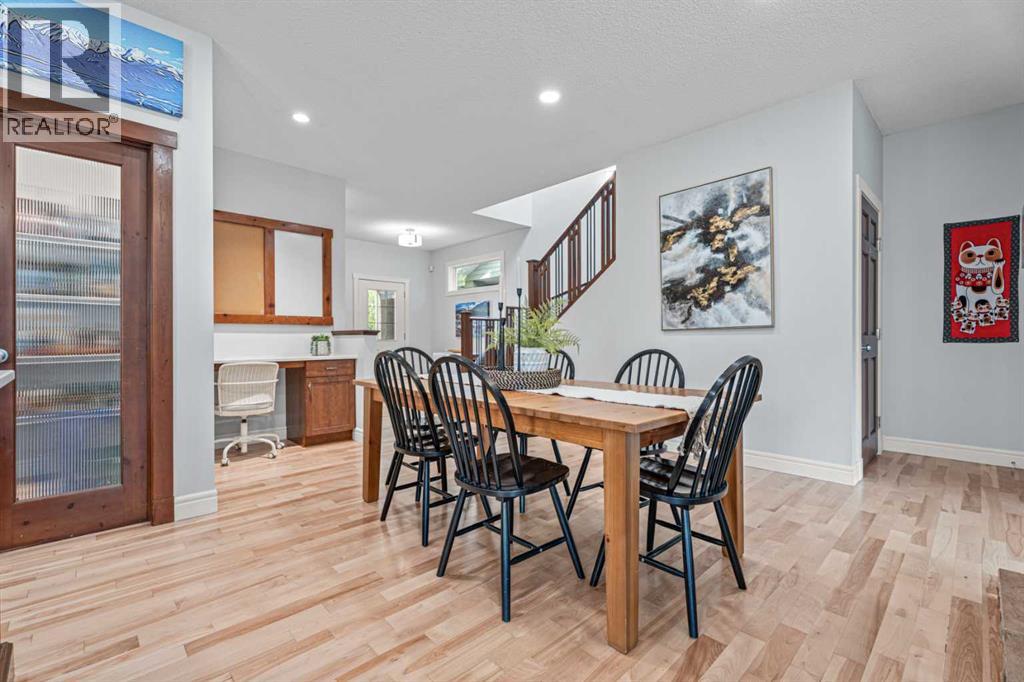 295 Aspen Hills Close SW