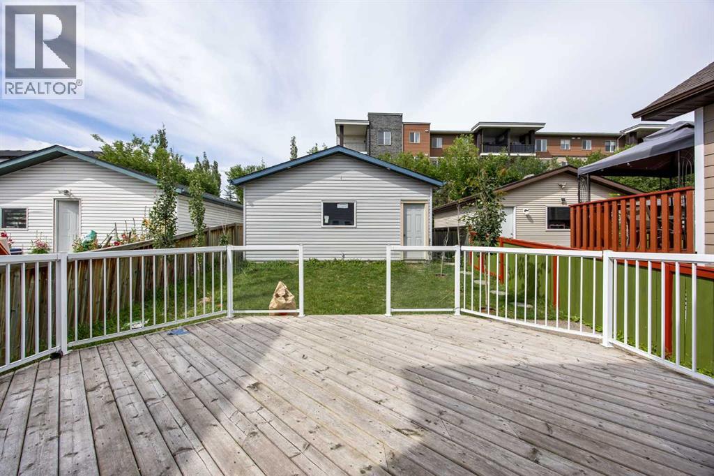 78 Tarington Place NE