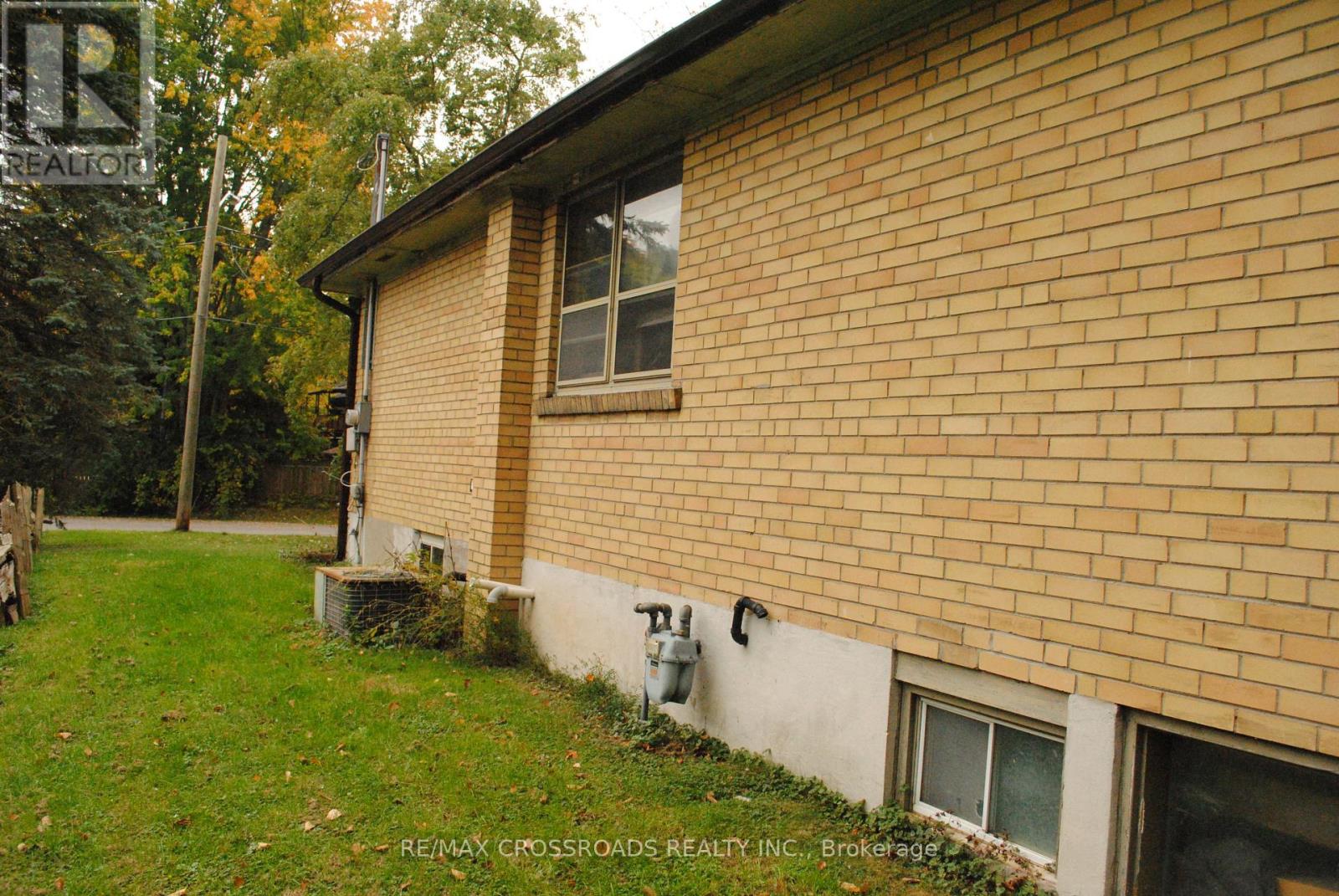 242 ISLAND ROAD