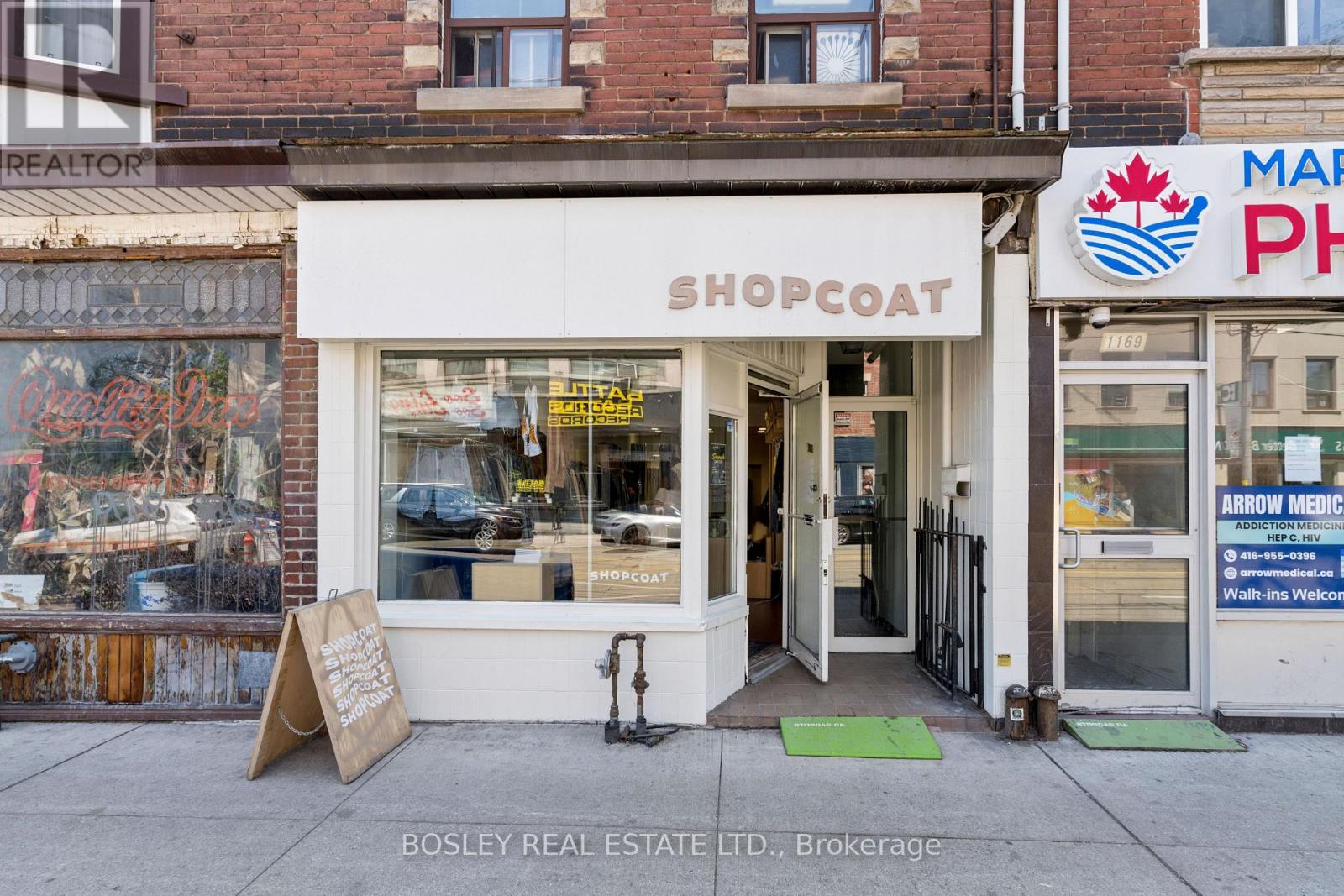 1167 DUNDAS STREET W