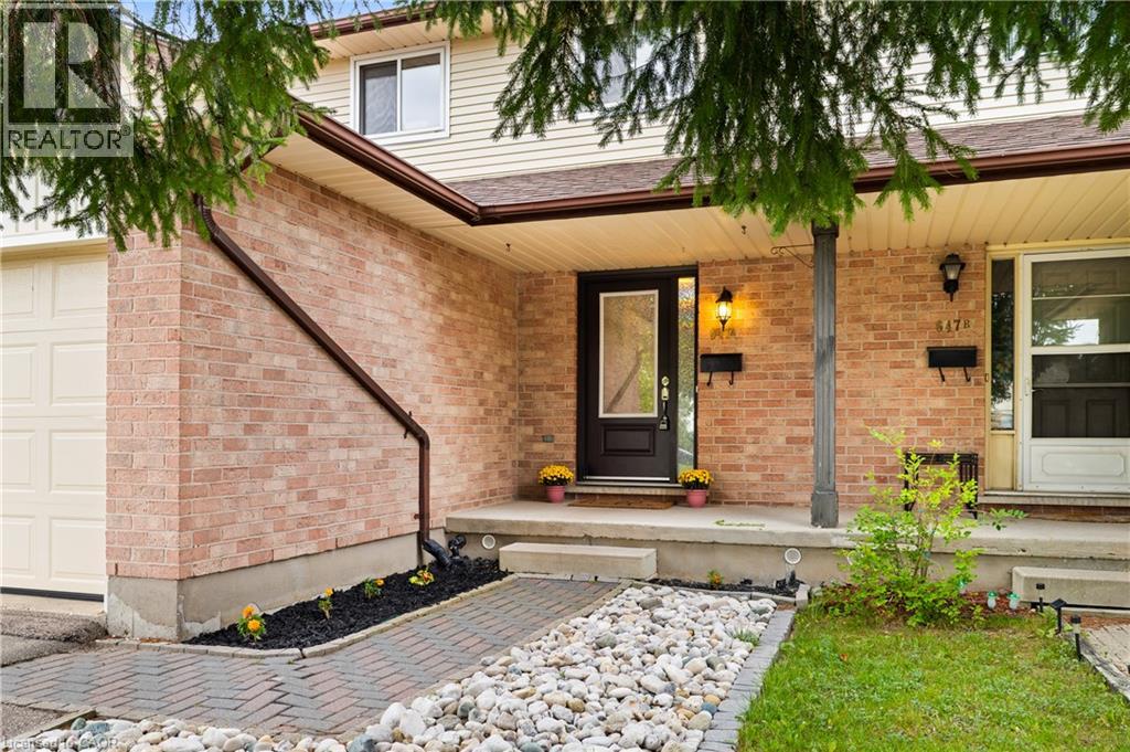 647 PINEROW Crescent Unit# A