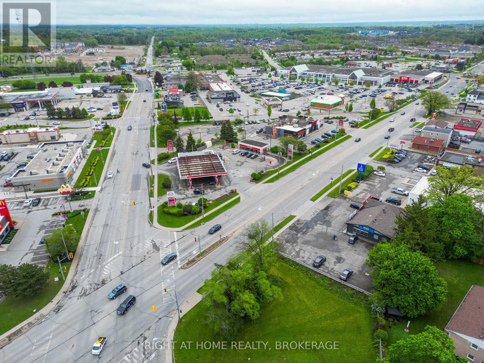UNIT 1 - 40 DUNDAS ST S UNIT 1, ON N1R 8A8 STREET S