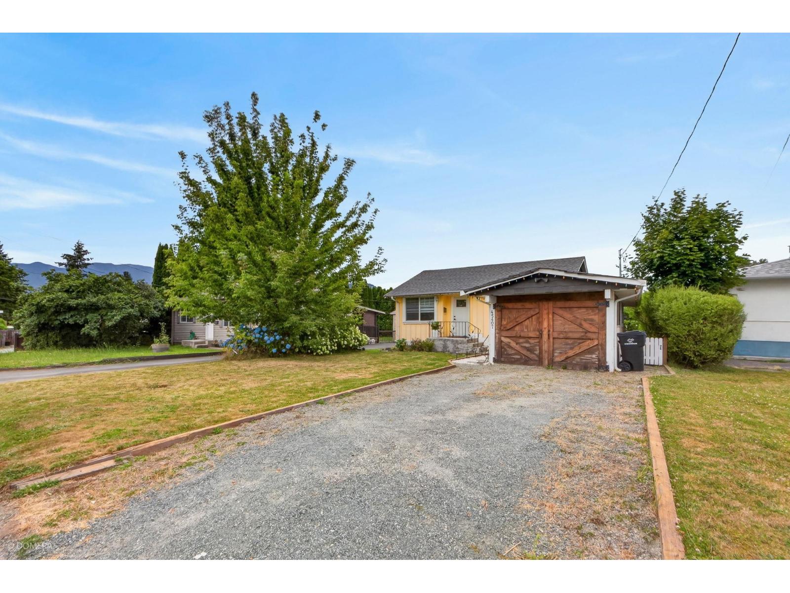 45407 WELLINGTON AVENUE, Chilliwack Proper West