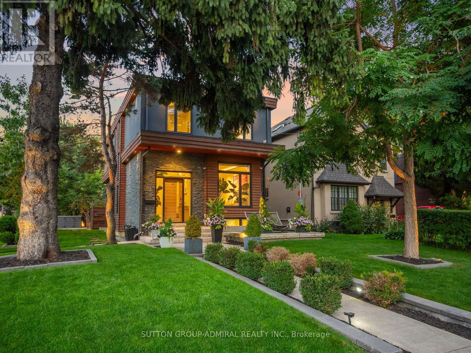 39 RED DEER AVENUE