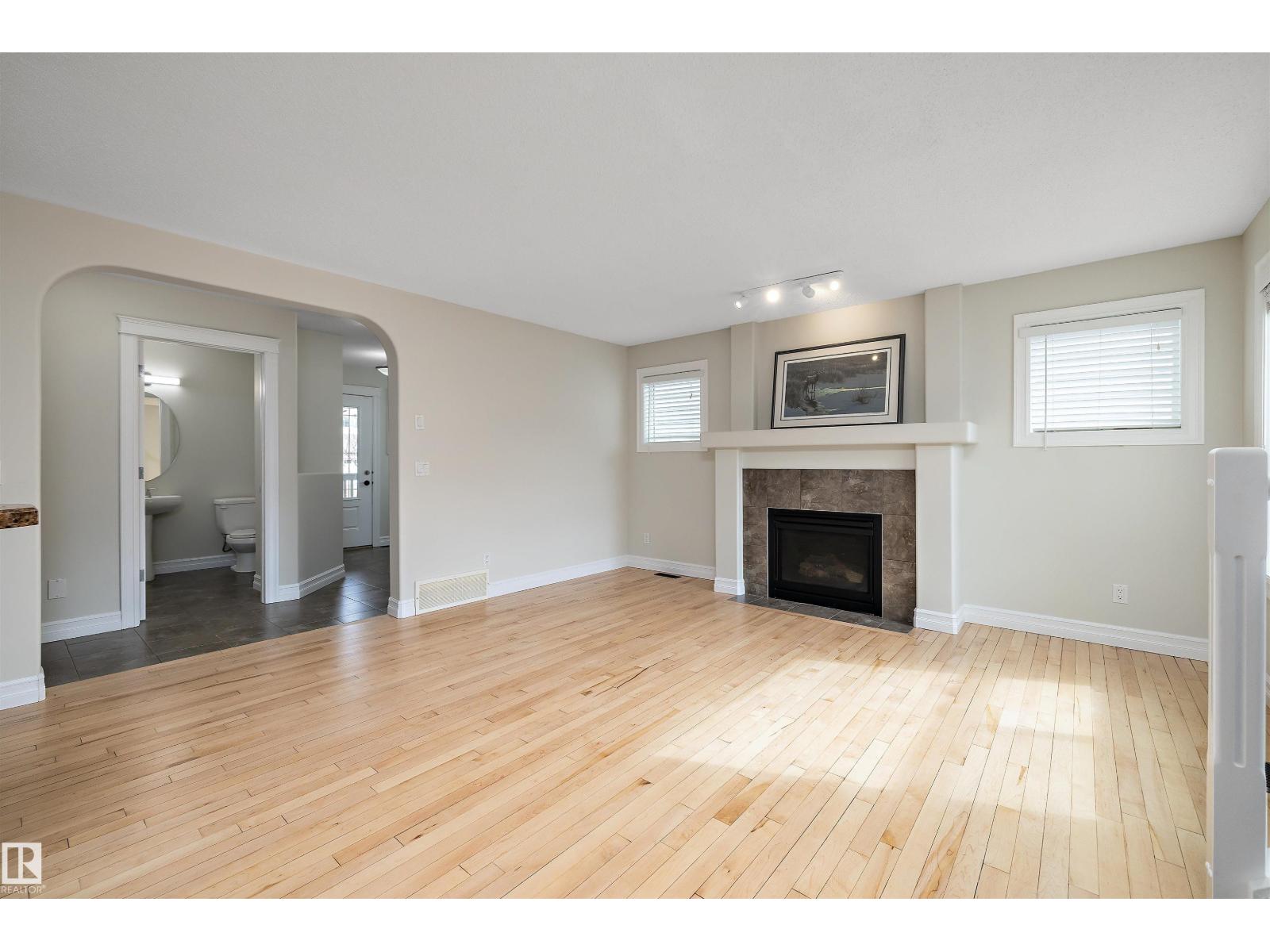 178 WOODBEND WY