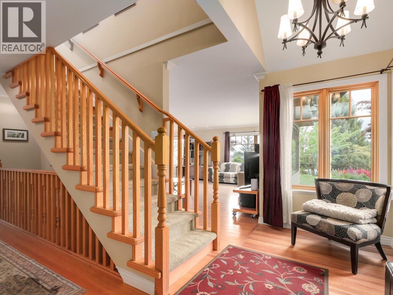 4072 SKYLINE DRIVE