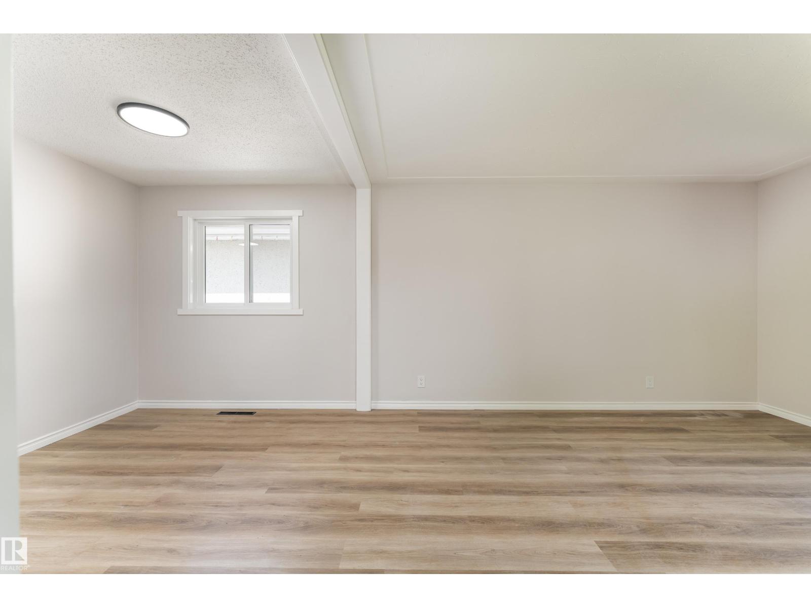 12224 55 ST NW