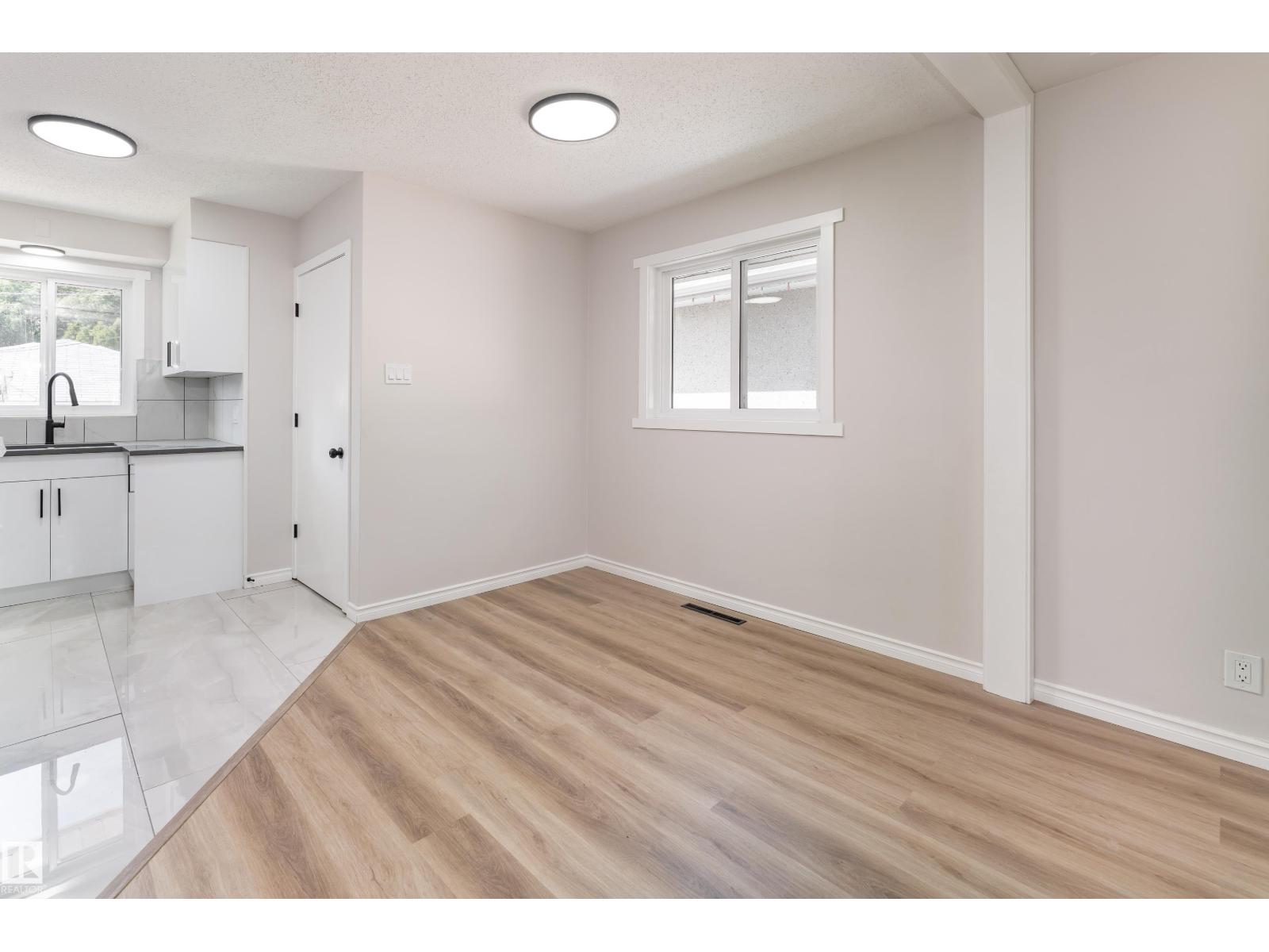 12224 55 ST NW