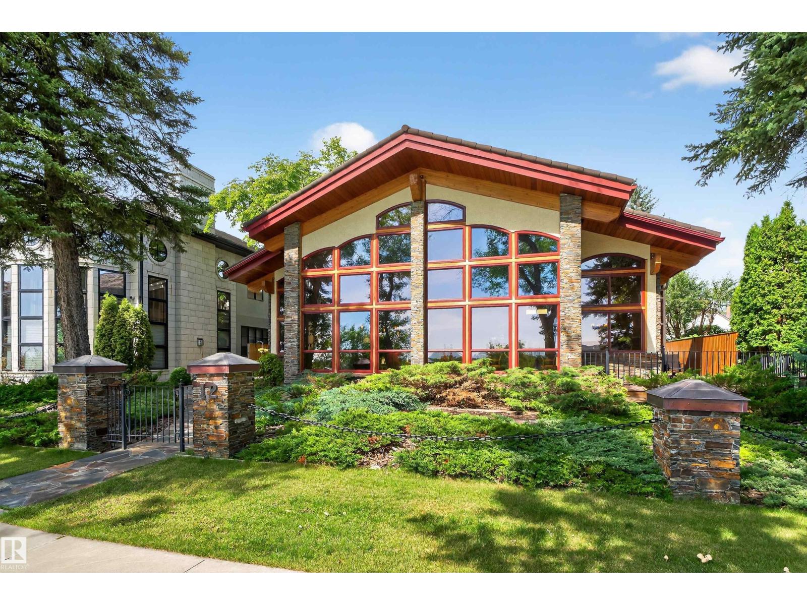 12 WELLINGTON CR NW