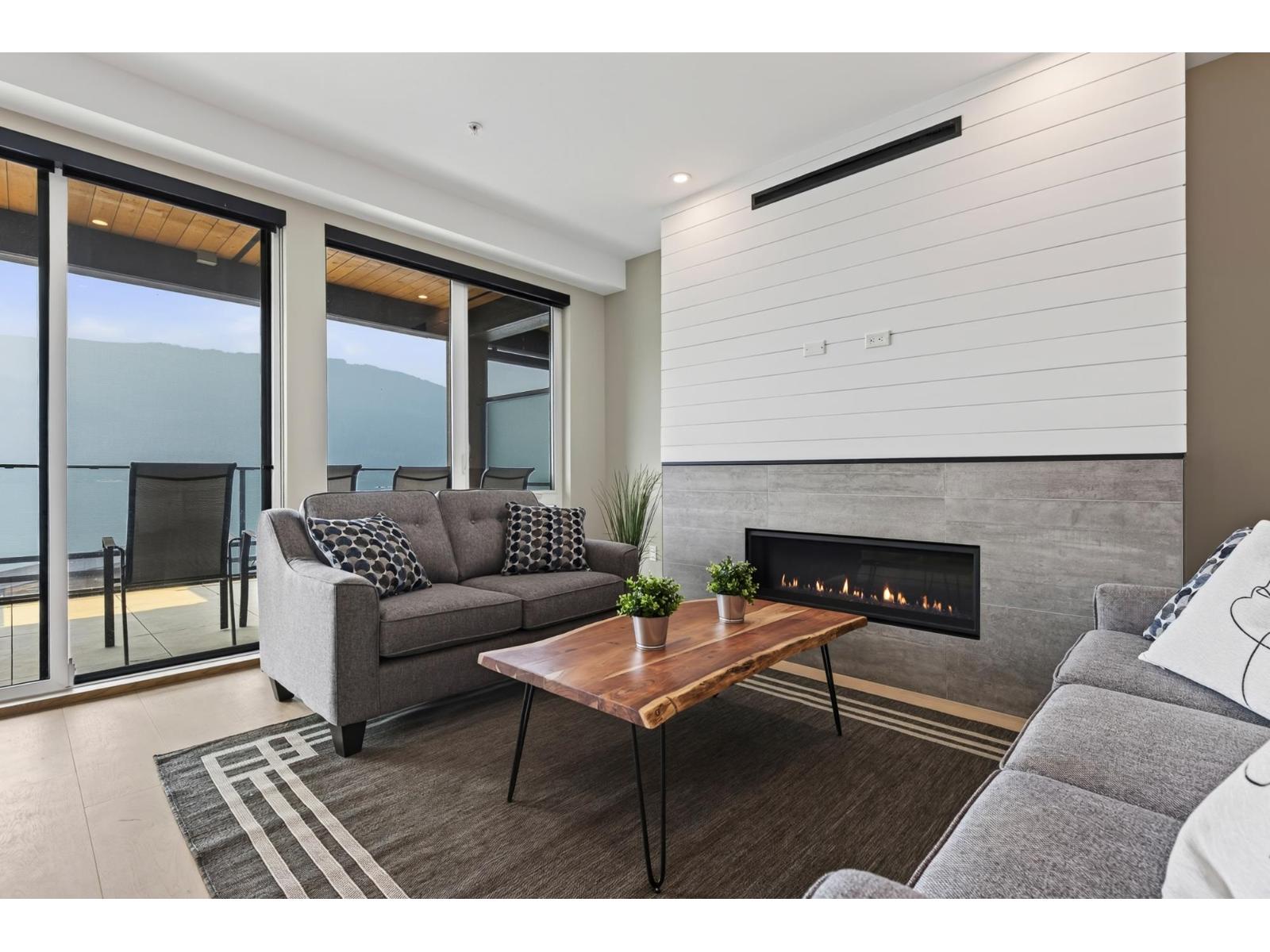 205 3175 COLUMBIA VALLEY ROAD, Cultus Lake North