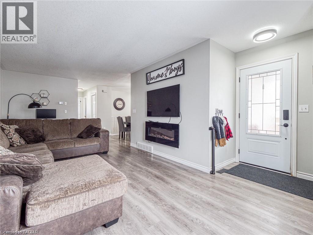819 JOHN Street Unit# #main