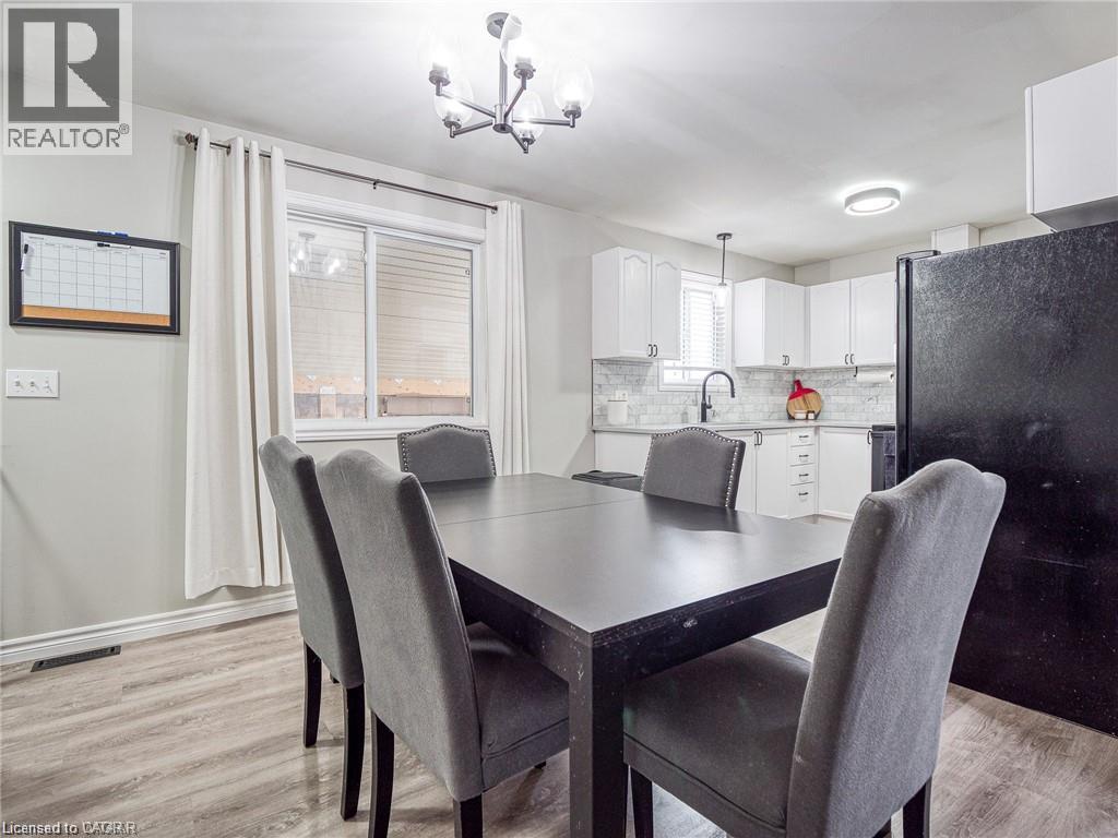 819 JOHN Street Unit# #main