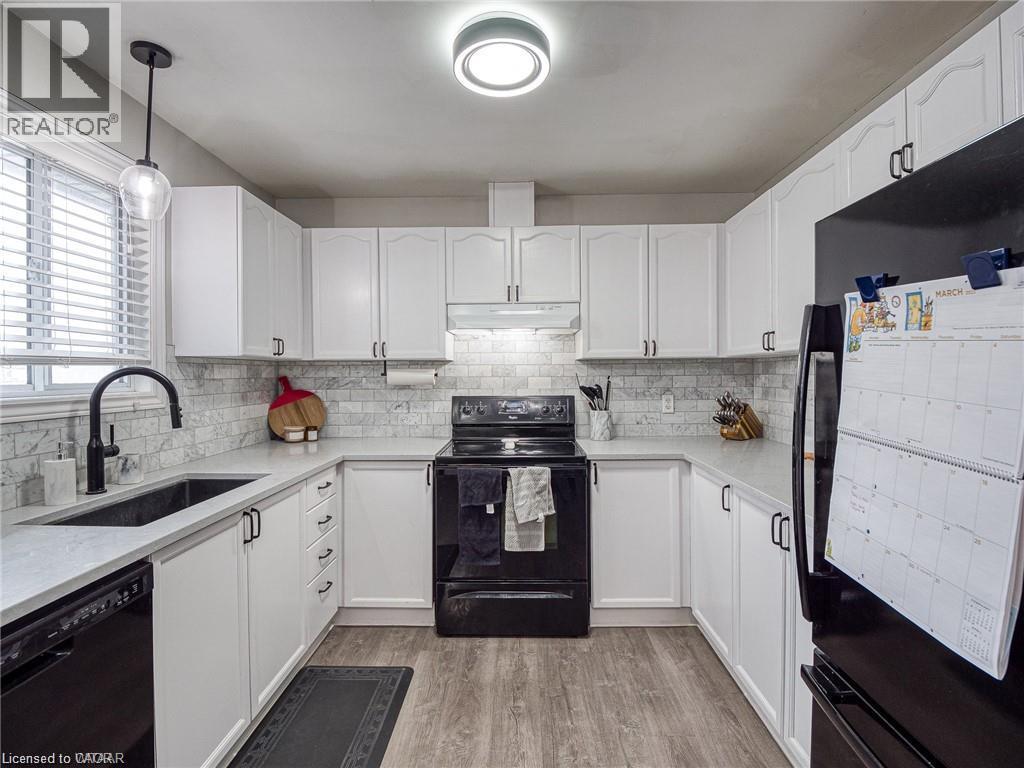 819 JOHN Street Unit# #main