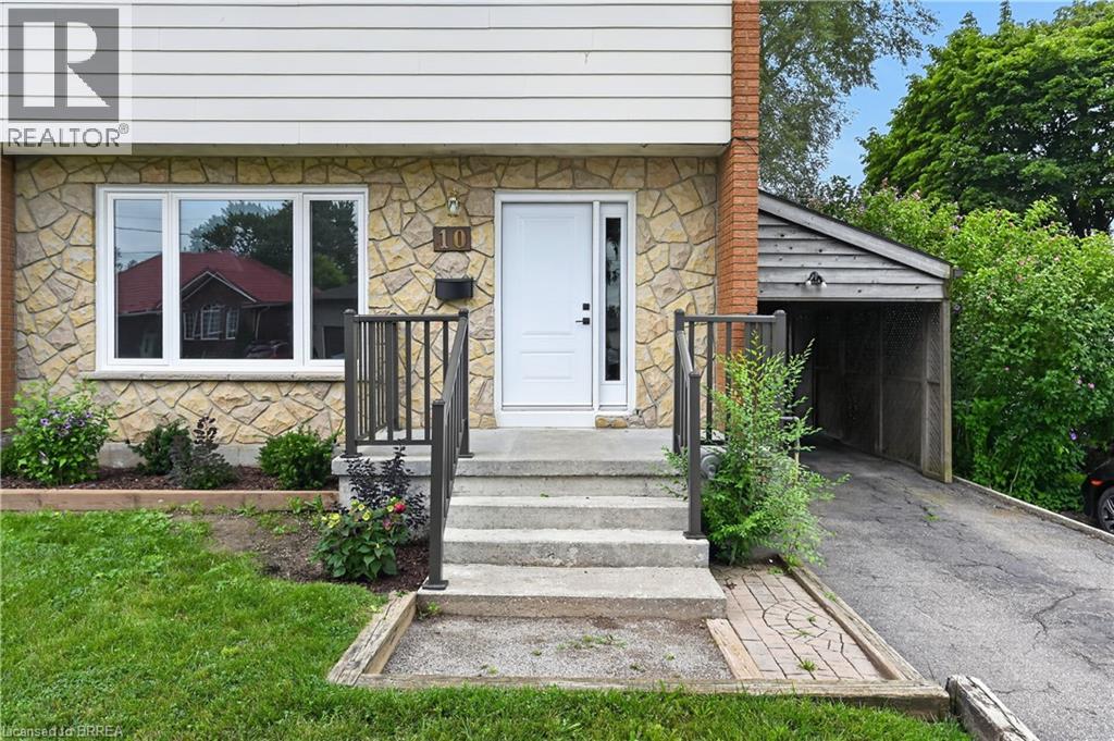 10 ELMWOOD Avenue