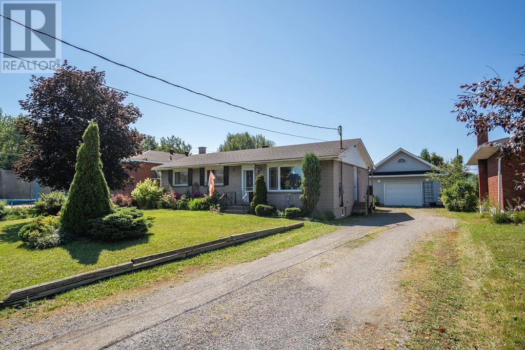 265 BORDEN AVE