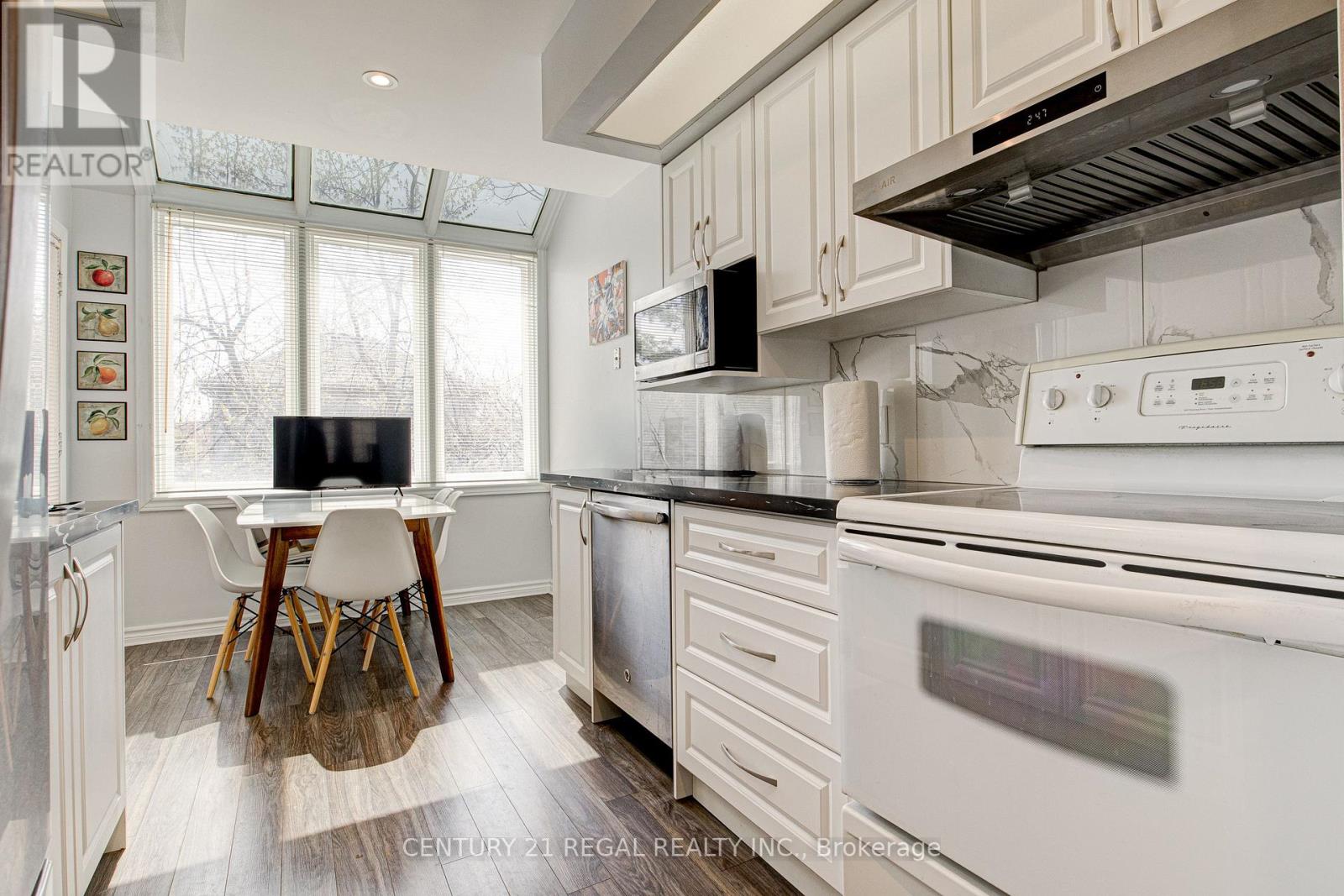 15 - 310 CHRISTOPHER DRIVE