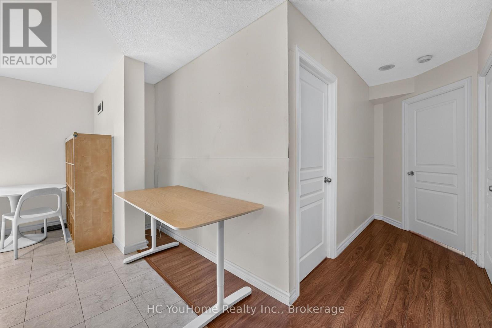 607 - 801 BAY STREET