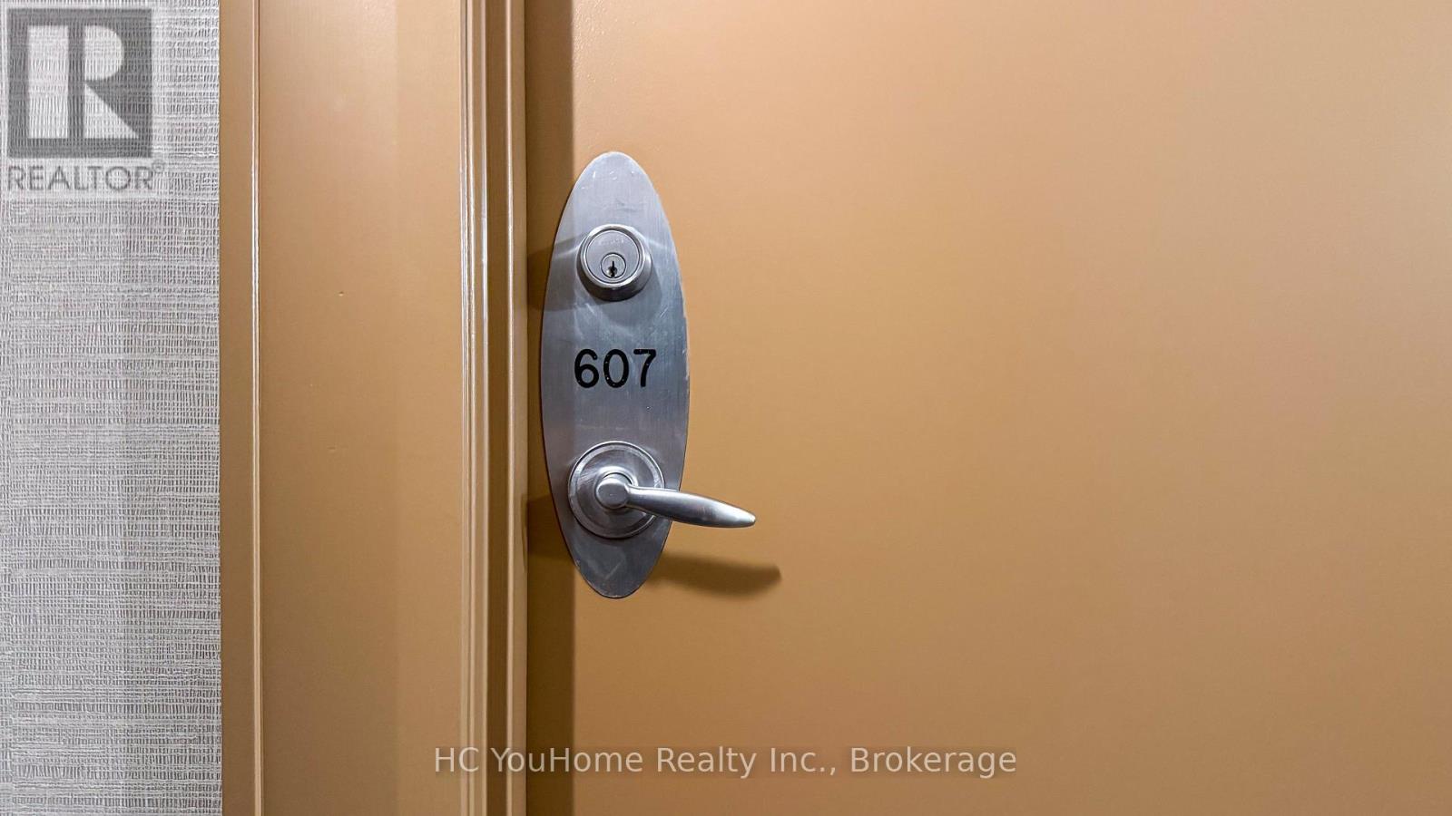 607 - 801 BAY STREET