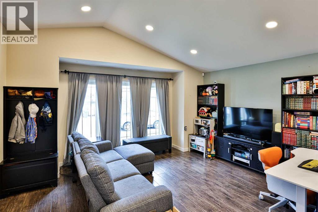 687 Keystone Chase W