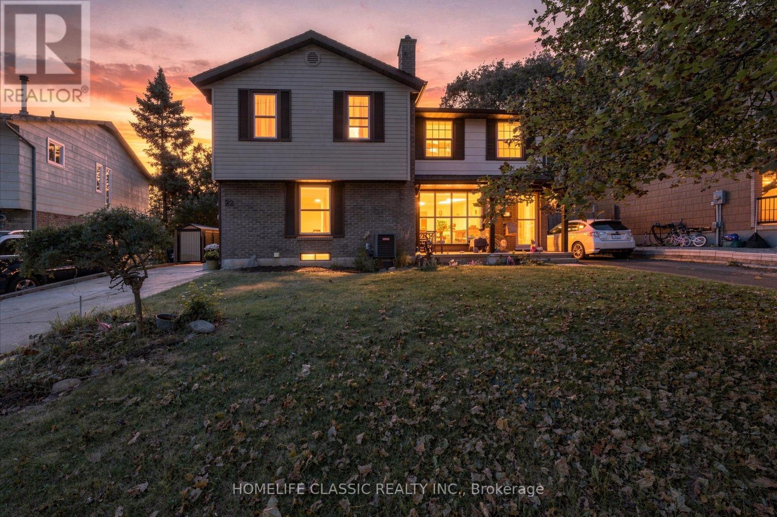 22 FROBISHER COURT
