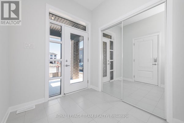 719 Doneraile Walk, Ottawa, ON 2