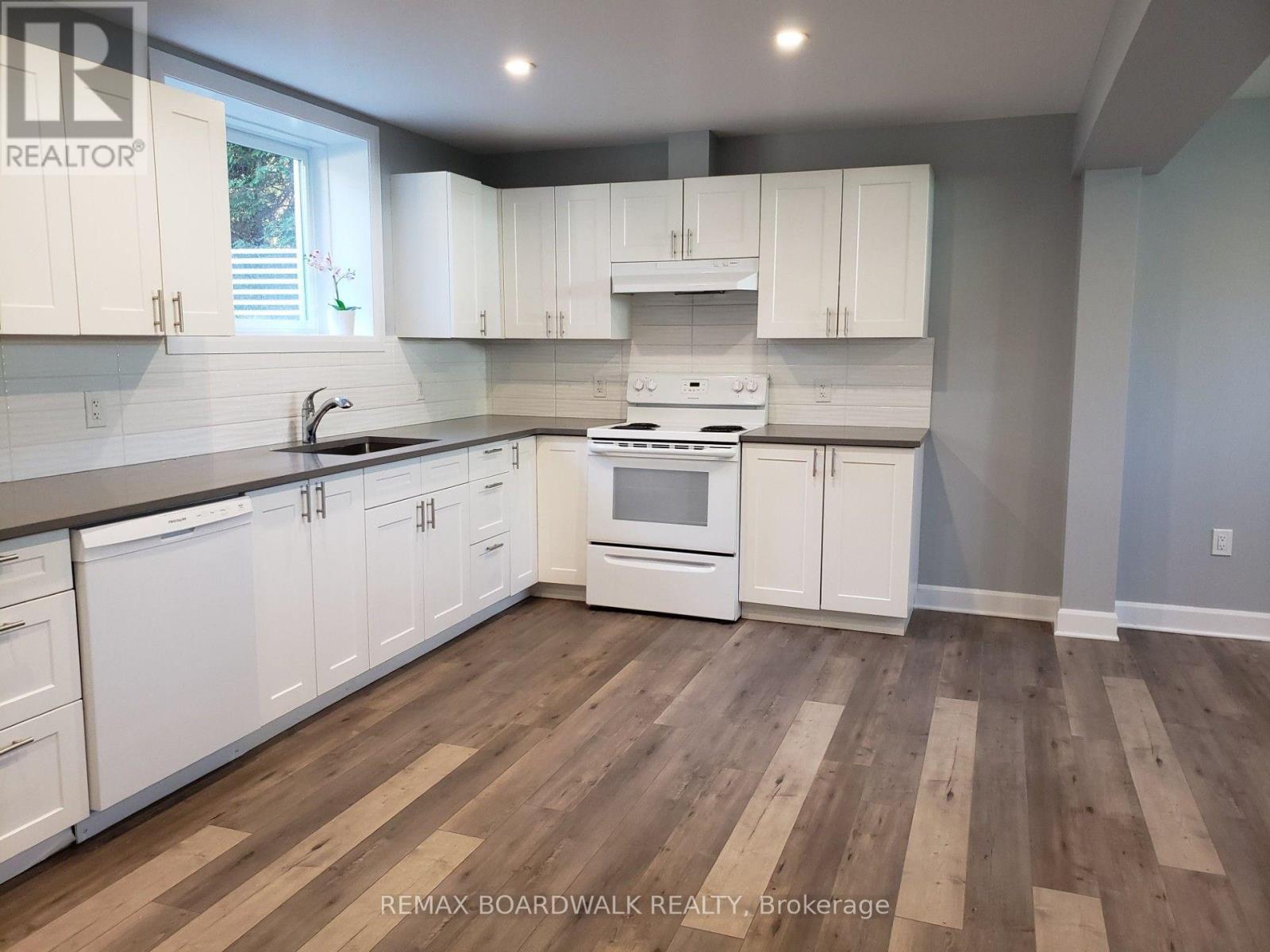 15B DOWDALL CRESCENT