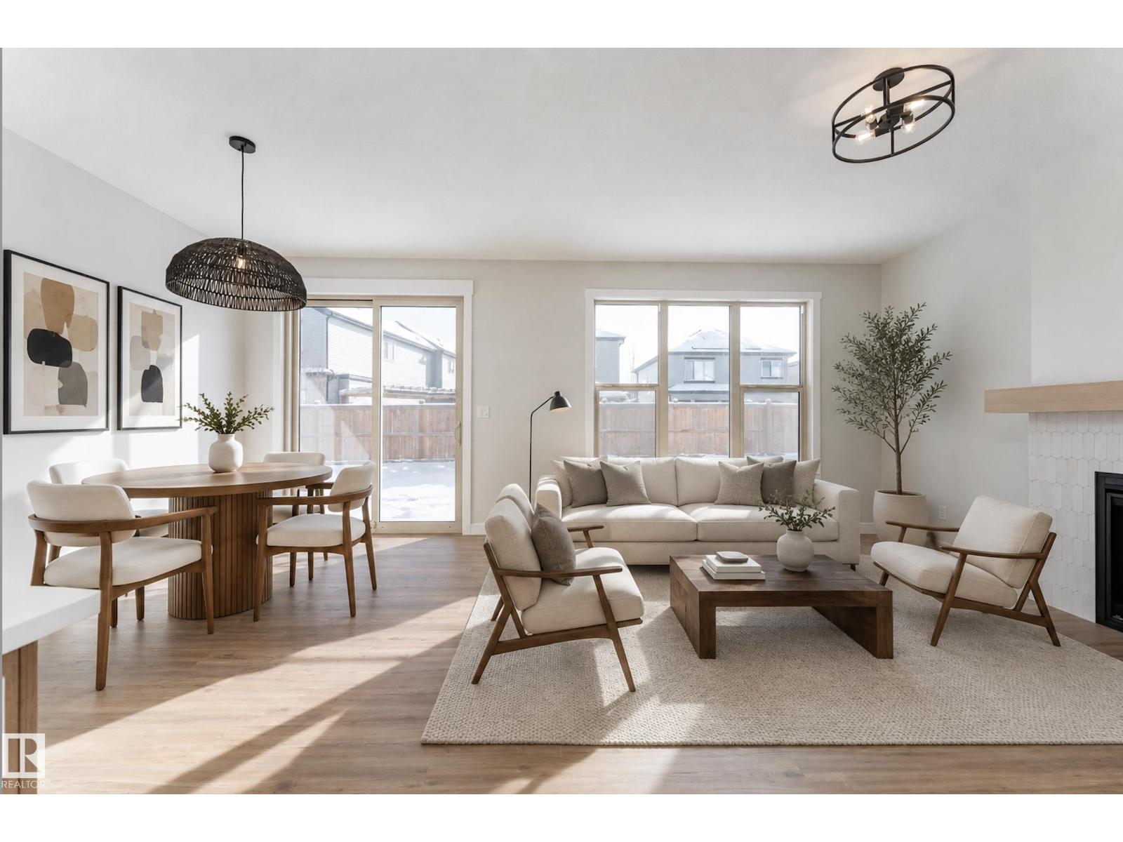 10 GABLE CM