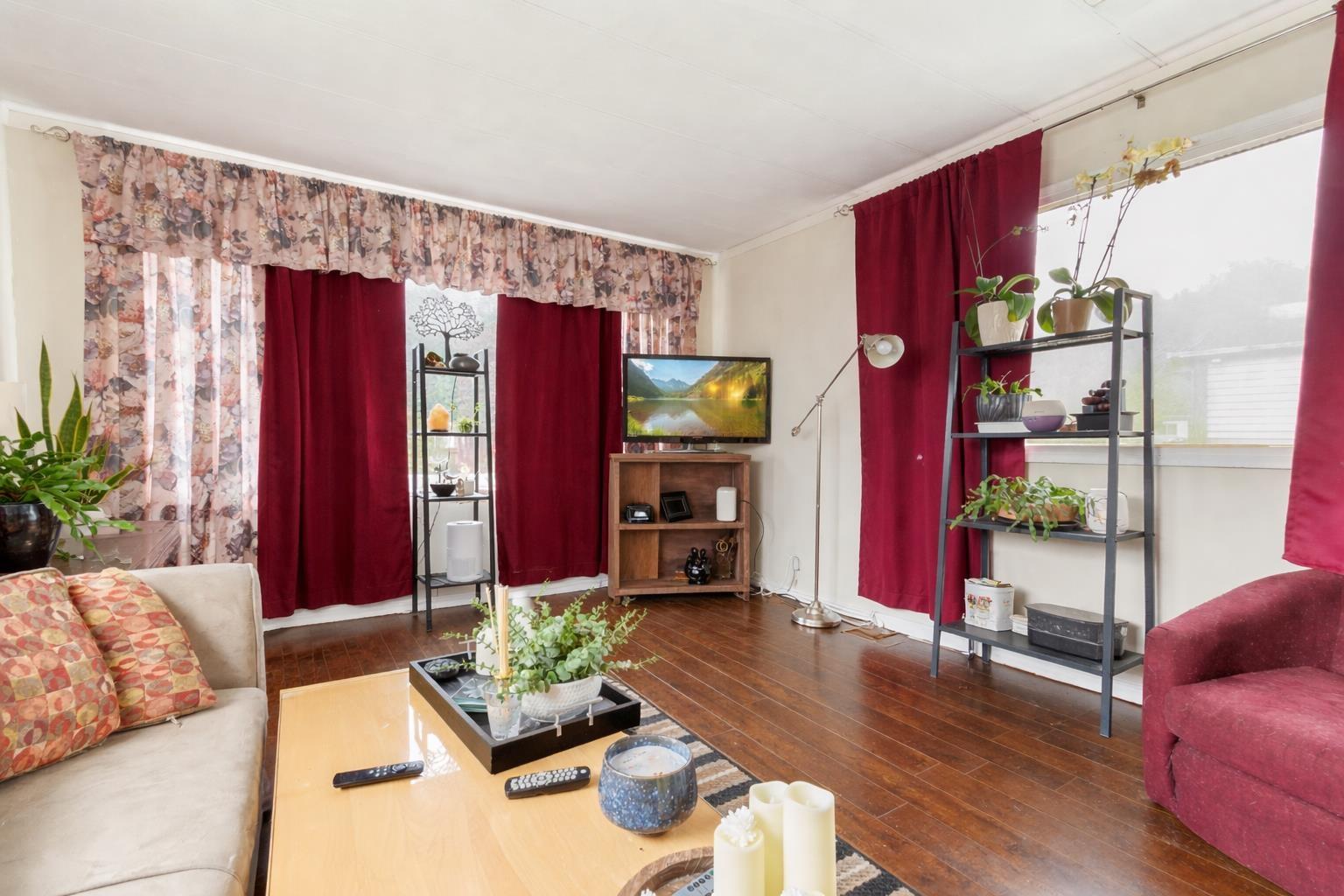 27 3942 COLUMBIA VALLEY ROAD, Cultus Lake East