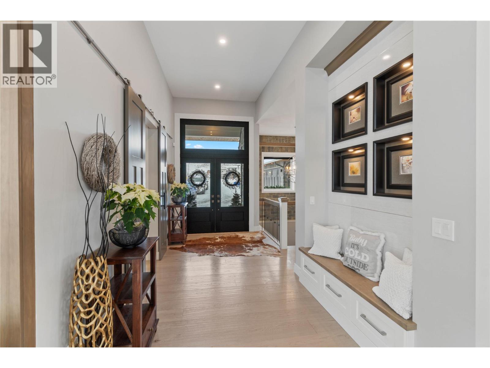 608 Mt Ida Crescent