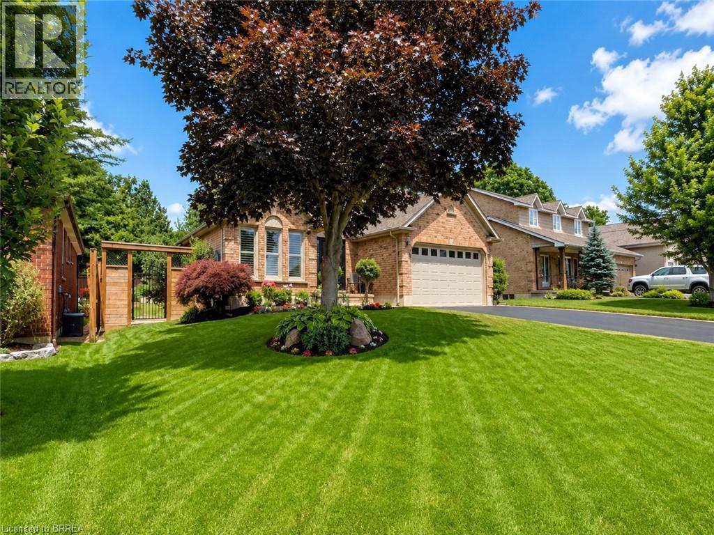 39 RUSSELL Crescent
