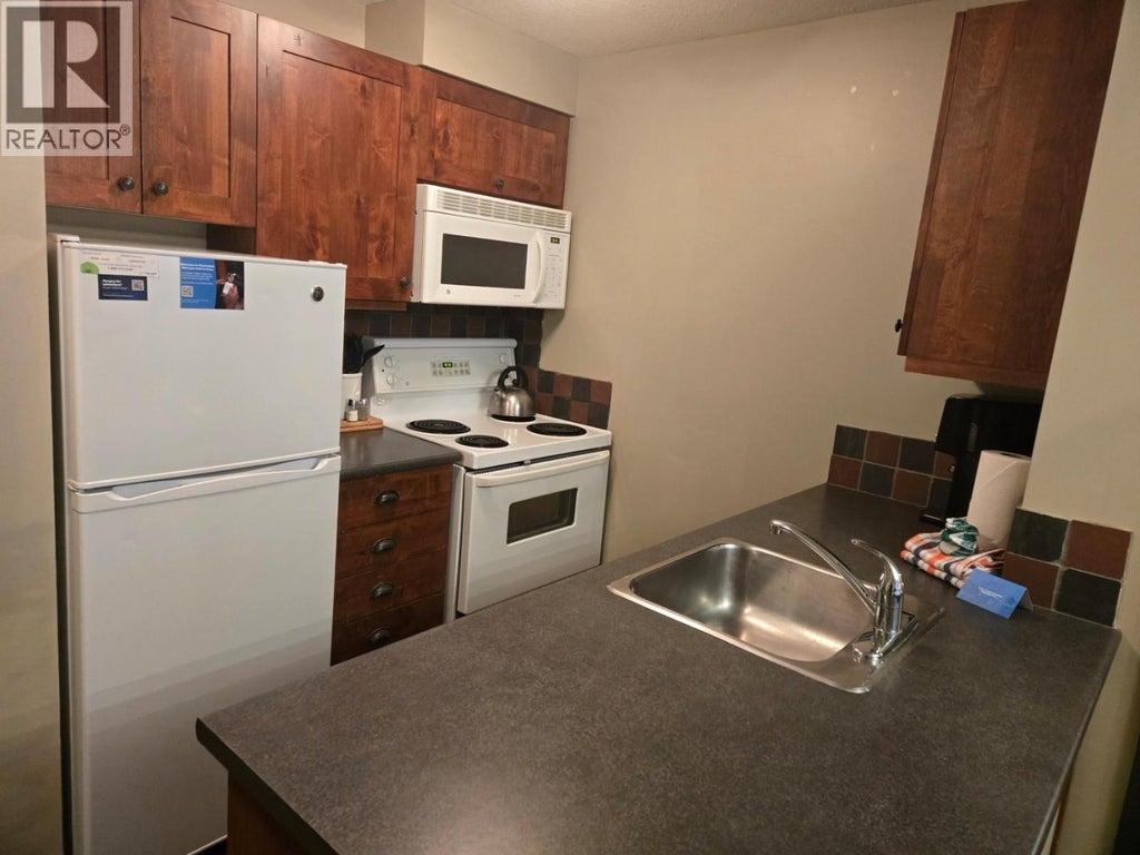 2070 SUMMIT DRIVE UNIT# 406, PANORAMA, BC V0A 1T0 - Image 2228803673.jpeg?d=l