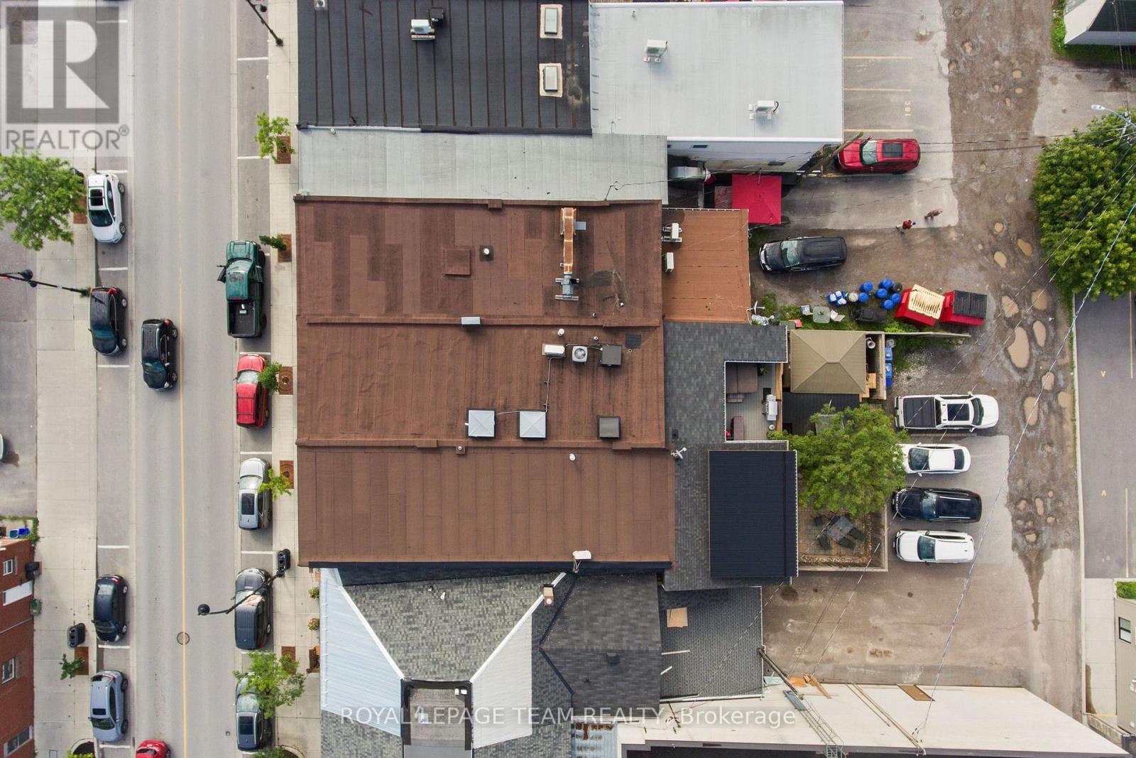 26 ELGIN STREET W
