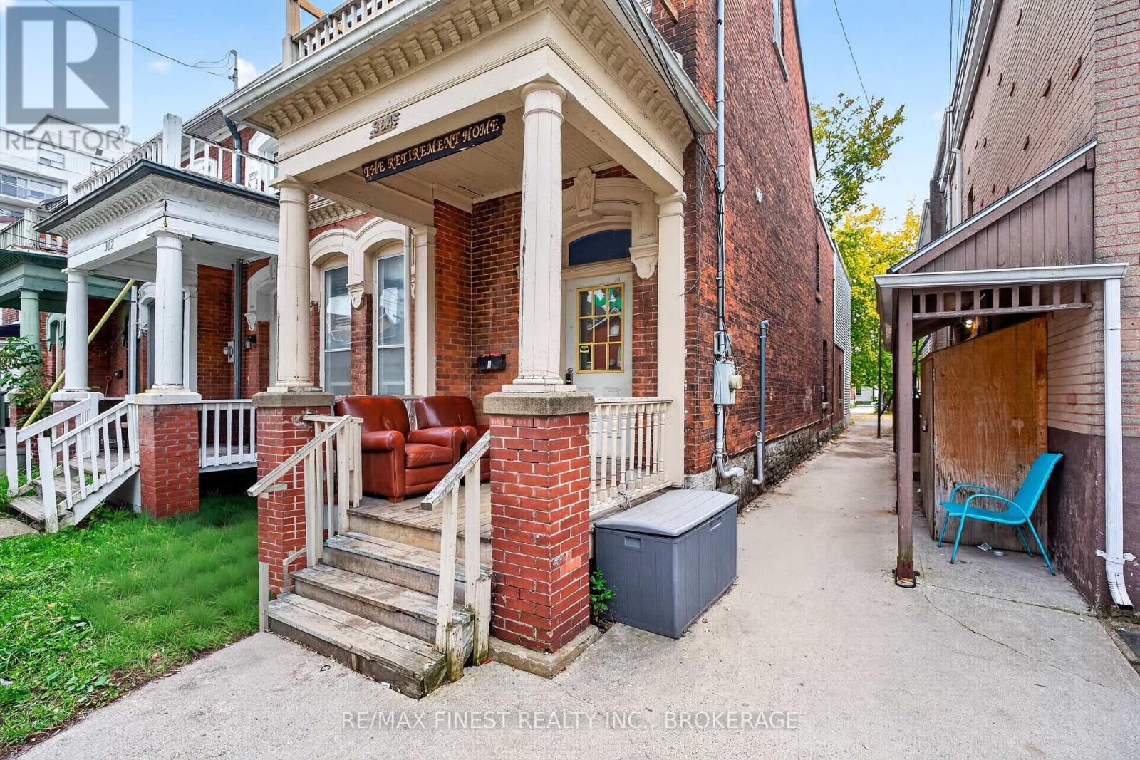 364 BROCK STREET