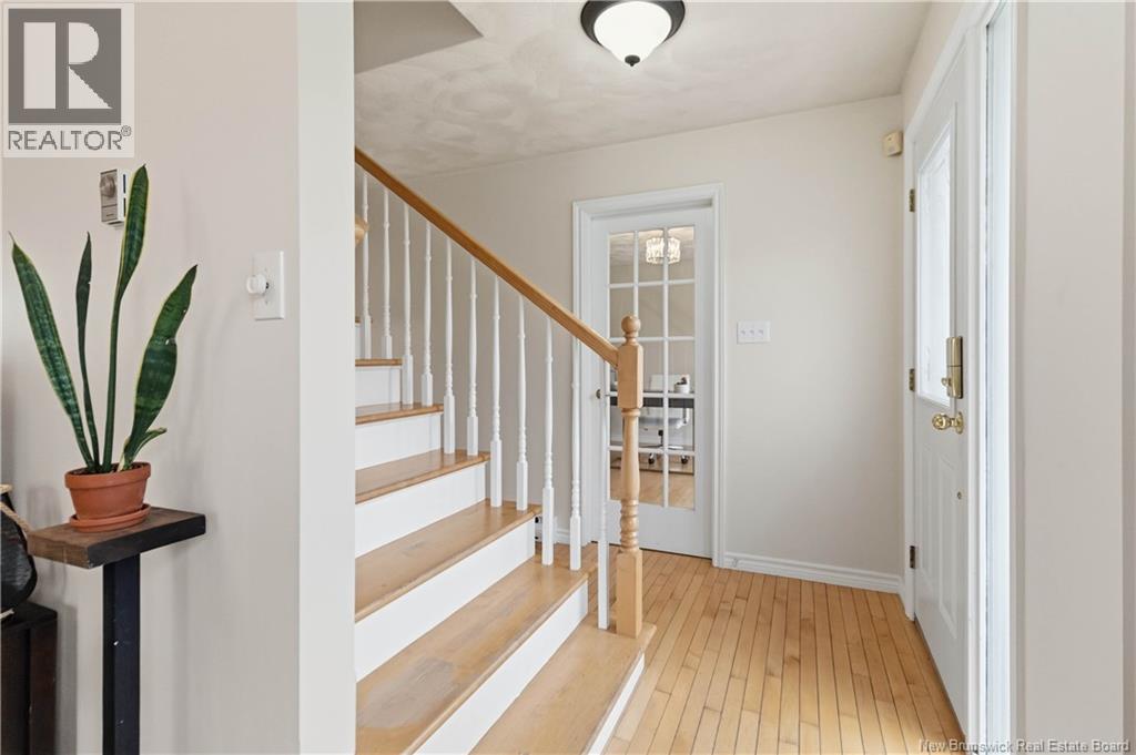 570 Mclaughlin - Photo 4
