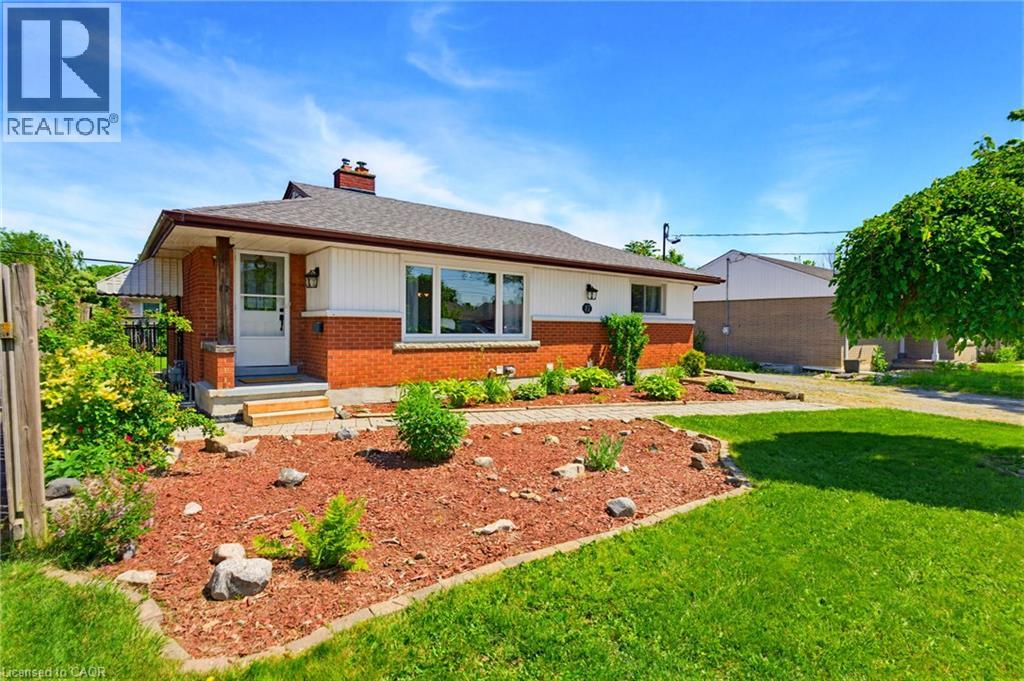 17 BROADMORE Avenue