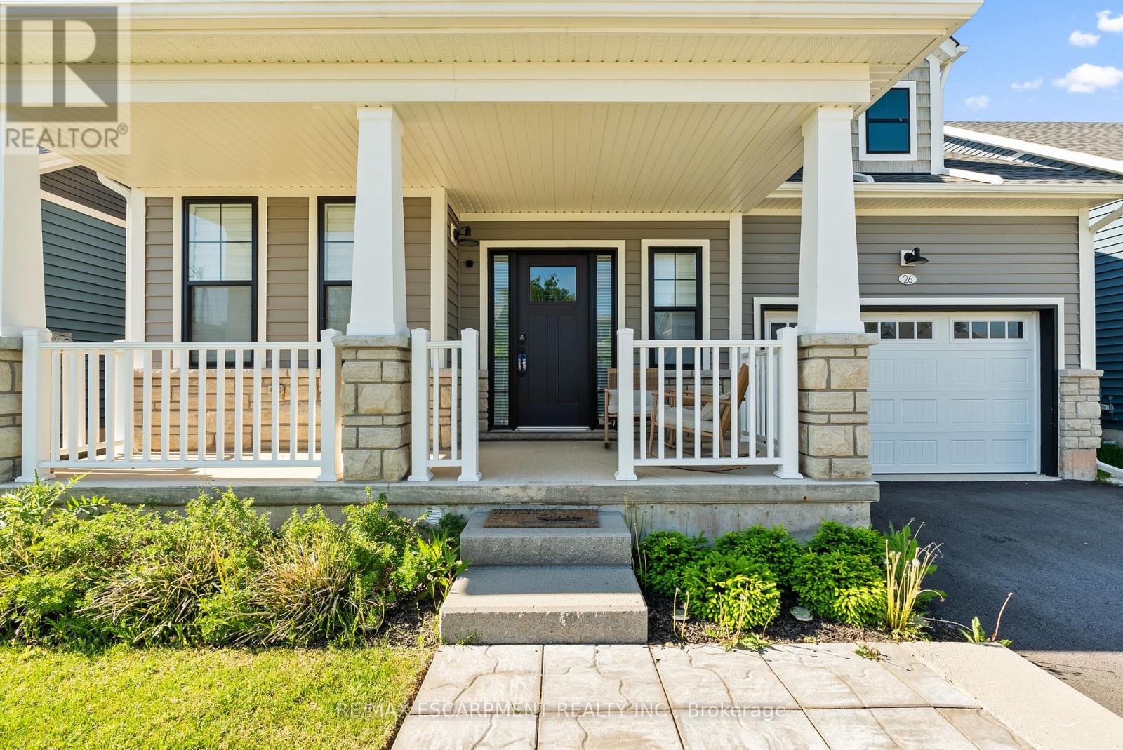 26 BEACHWALK CRESCENT
